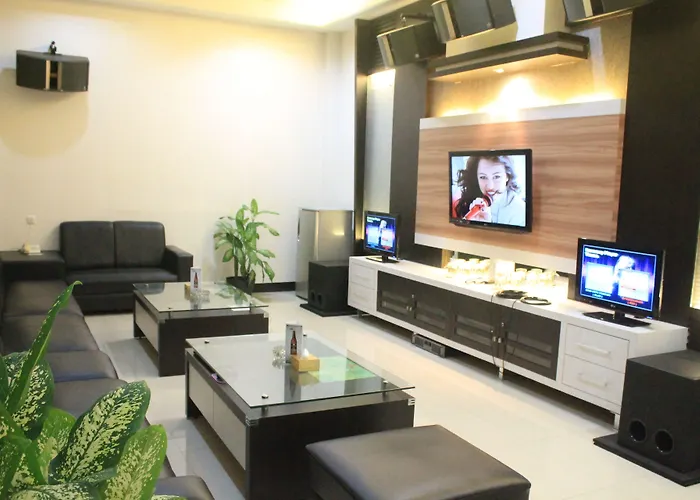 Hotel Harmony In & Karaoke