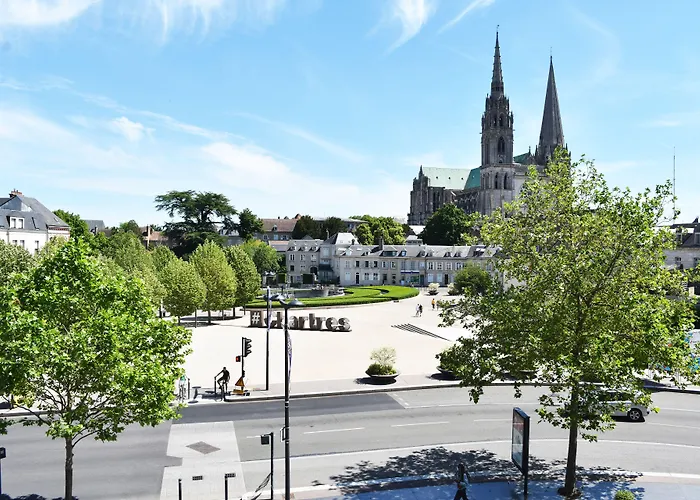 Le Boeuf Couronne - Hotel & Restaurant Chartres- Logis Hotels