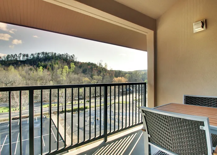 Holiday Inn Express & Suites Helen By Ihg