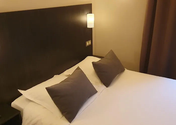 Ruthenium Hotel