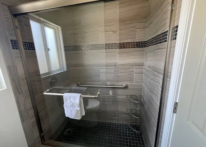 Hi View Inn & Suites