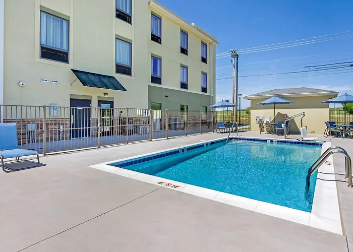 Comfort Inn & Suites Lynchburg Airport - University Area