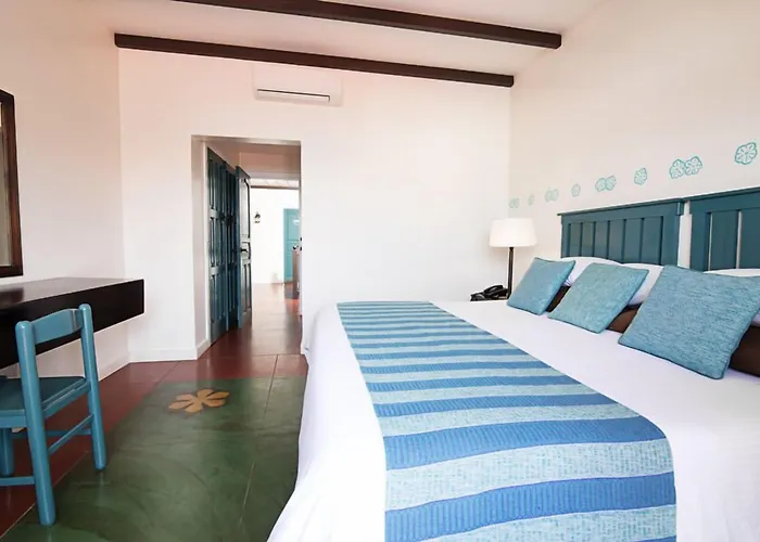 Hotel Isla De Flores