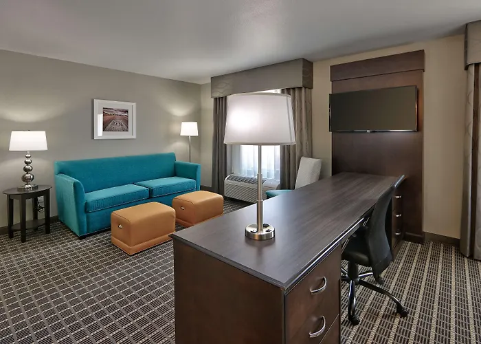 Hampton Inn&Suites Albuquerque Airport