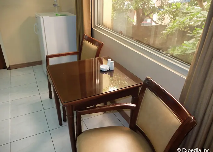 Pacific Breeze Hotel And Resort