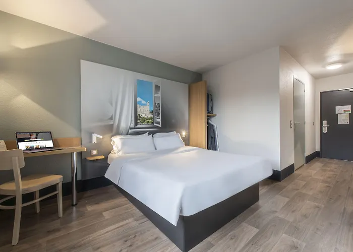 B&B Hotel Orange