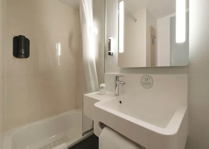 B&B Hôtel Alencon Nord