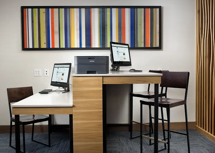 Holiday Inn Express & Suites Bay City By Ihg