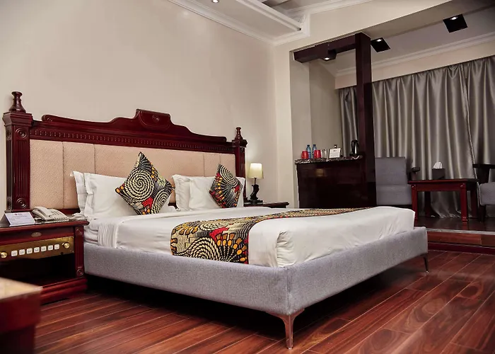 Best Western Plus Paramount Hotel
