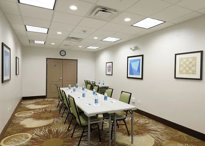Holiday Inn Express & Suites Jamestown By Ihg