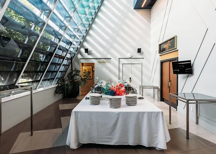 Naumi Hotel Auckland Airport