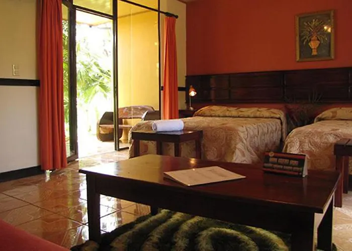 Ara Ambigua Lodge