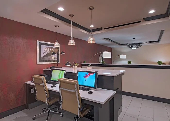 Holiday Inn Express & Suites Austin Nw - Four Points By Ihg