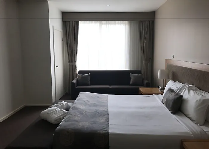 Mornington Hotel