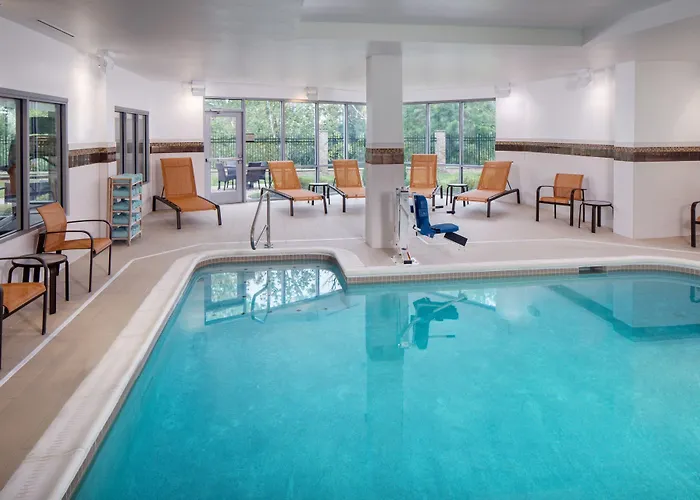 Courtyard By Marriott Charleston Downtown/Civic Center