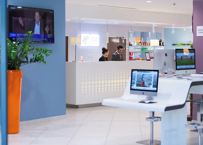 Holiday Inn Express Toulon - Est By Ihg