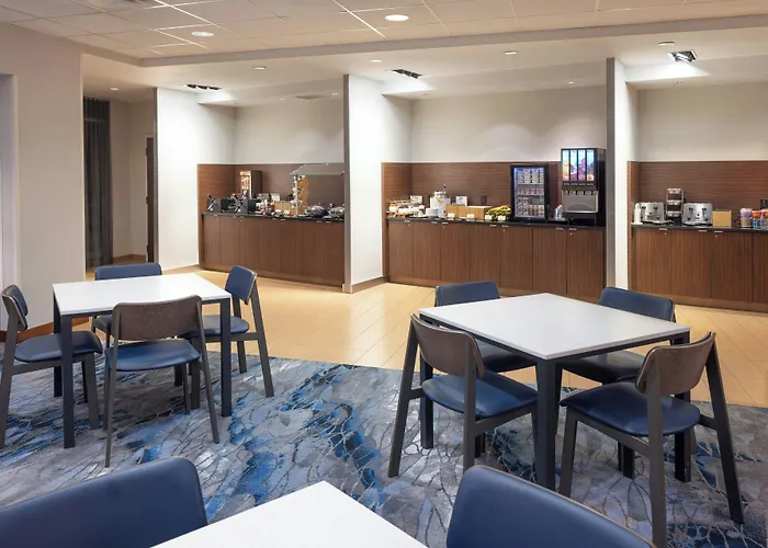 Fairfield Inn & Suites By Marriott Springfield Northampton/Amherst