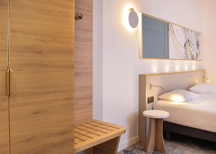 Brit Hotel Cahors - Le France