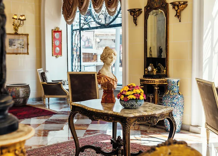 Le Metropole Luxury Heritage Hotel Since 1902 By Paradise Inn Group