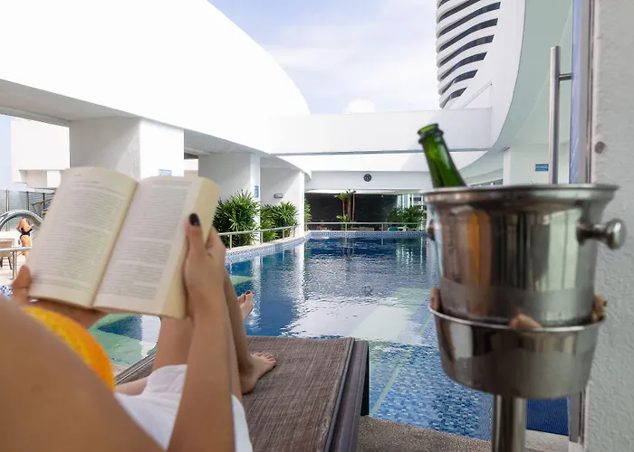 Wyndham Guayaquil, Puerto Santa Ana