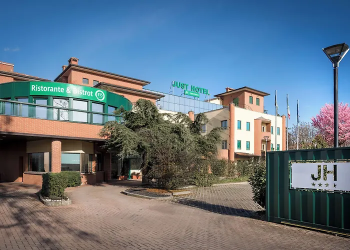 Just Hotel Saronno