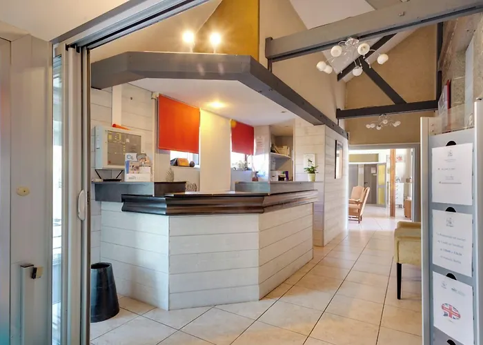 Brit Hotel le Cygne