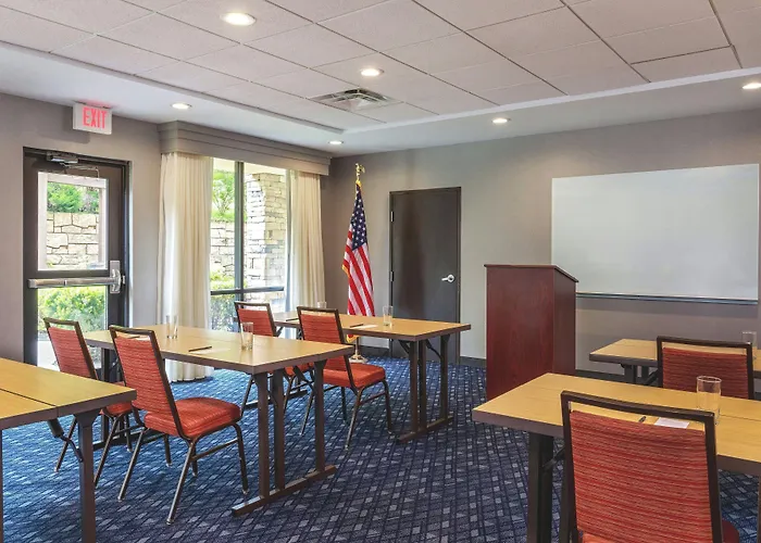 Courtyard By Marriott Oneonta