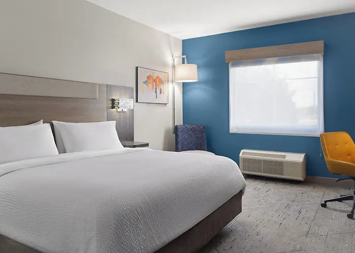Holiday Inn Express Toledo North By Ihg
