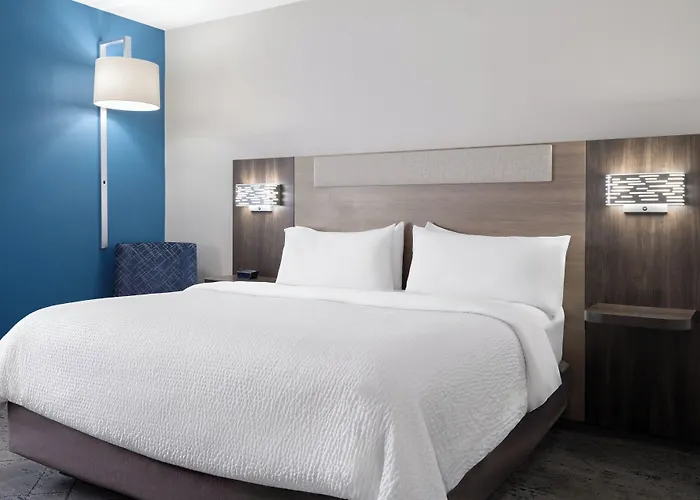 Holiday Inn Express Toledo North By Ihg