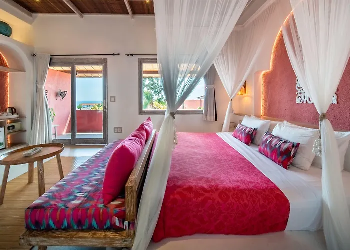 Pinkcoco Uluwatu - Constant Surprises & For Cool Adults Only