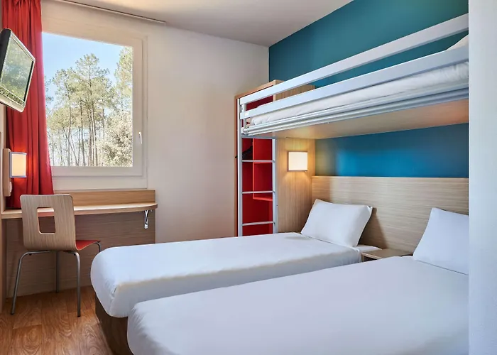 Kyriad Direct Mont De Marsan - St Avit