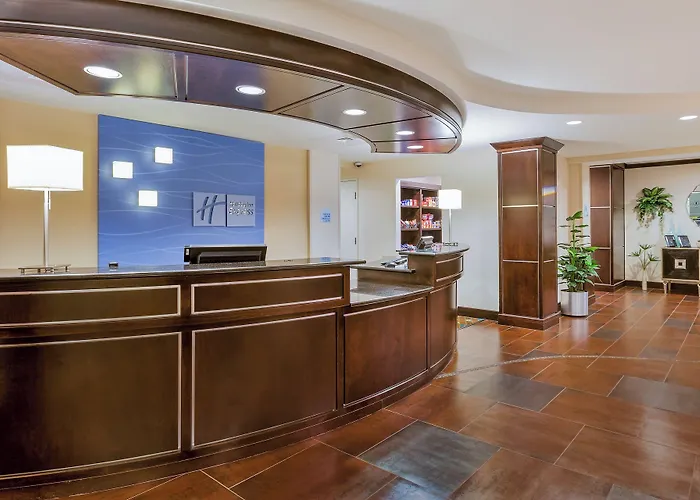 Holiday Inn Express And Suites Alpine By Ihg