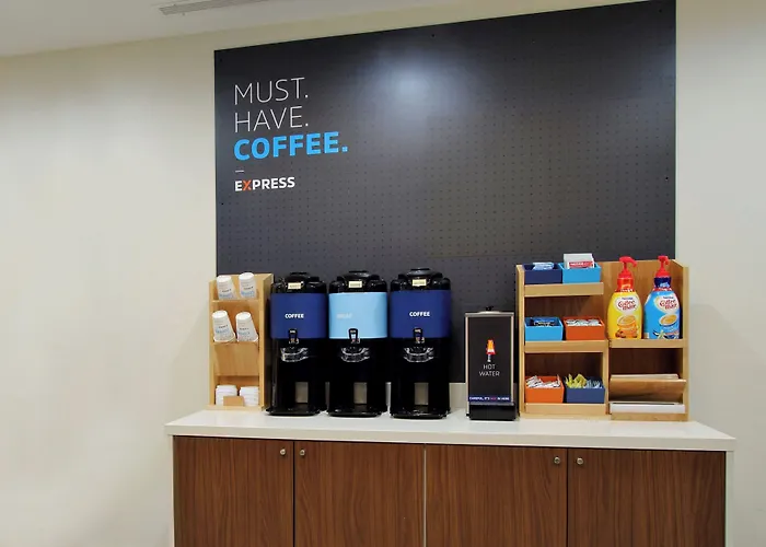 Holiday Inn Express And Suites Alpine By Ihg