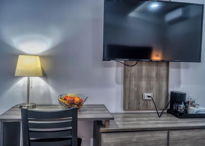 Best Western Laos Mar Hotel & Suites