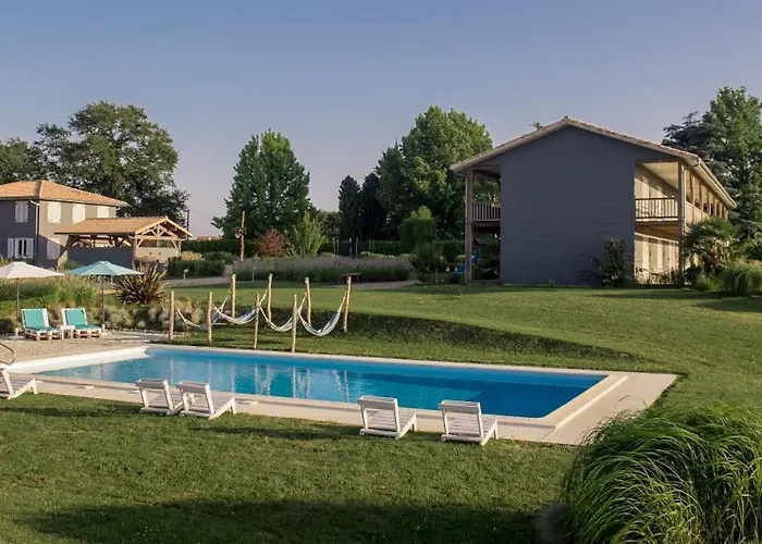 Hotel Lodge La Petite Couronne
