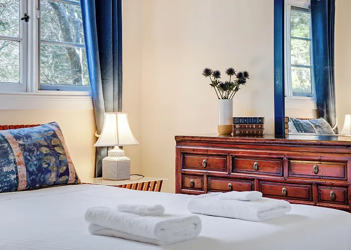 Whispering Pines Chalet & Cottages