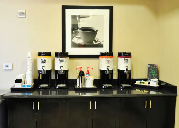 Hampton Inn & Suites Bay City