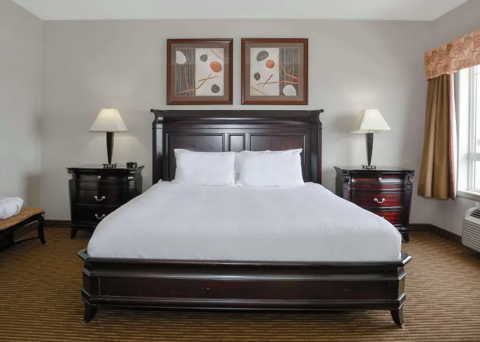 Coast Weyburn Hotel