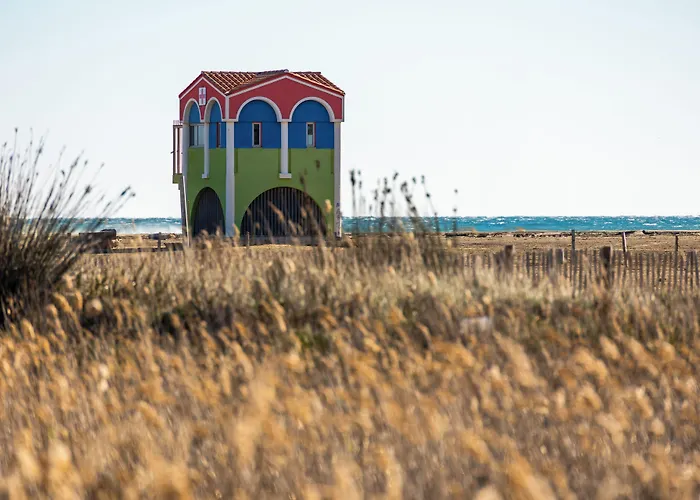 Logis Hotel & Restaurant Mediterranee