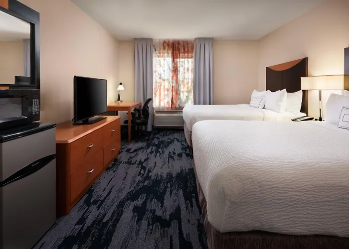 Fairfield Inn & Suites Redding