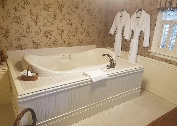 The Carriage Inn Bed And Breakfast Charles Town