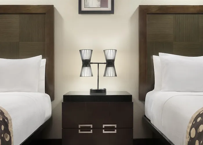Best Western Premier Crown Chase Inn & Suites