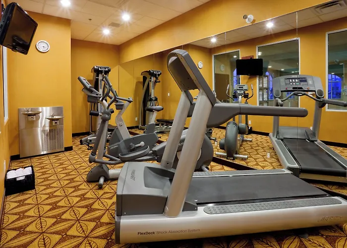 Holiday Inn Express Hotel & Suites Clarington - Bowmanville By Ihg