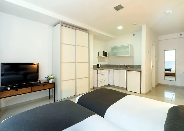 Sea Land Suites - By Echo Hotels