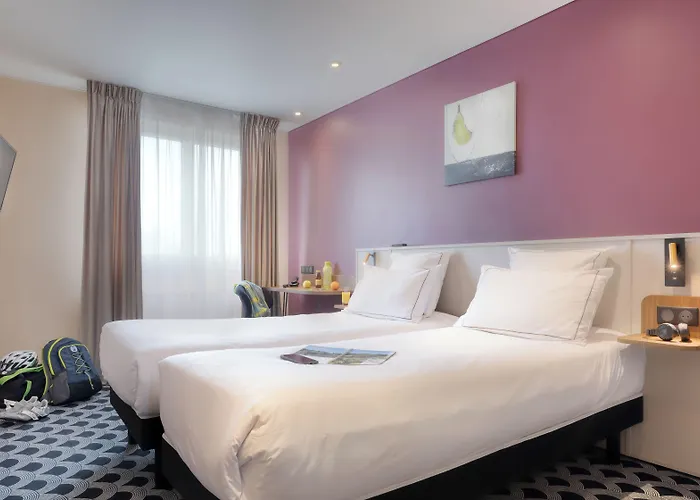 Brit Hotel Les Voyageurs
