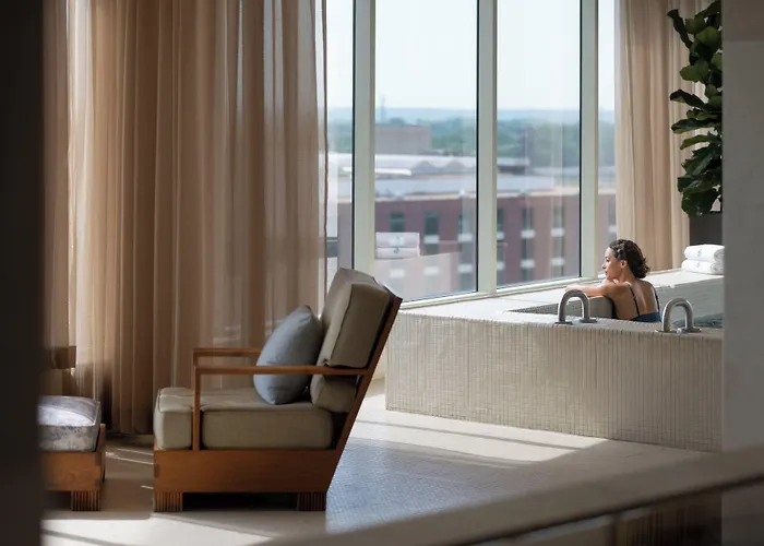 Four Seasons St. Louis
