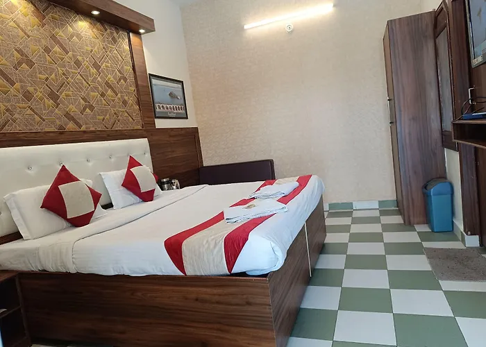 Hotel Sidhartha Walking Distance From Tajmahal