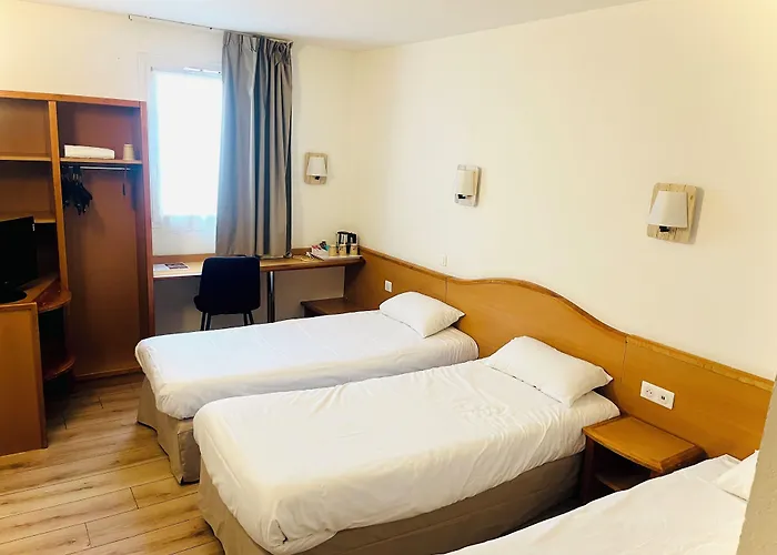 BRIT HOTEL Essentiel CAHORS Nord
