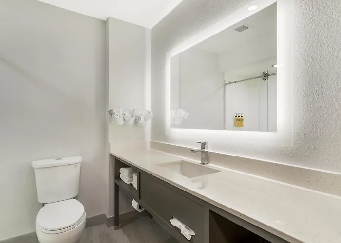 Best Western Plus First Coast Inn And Suites