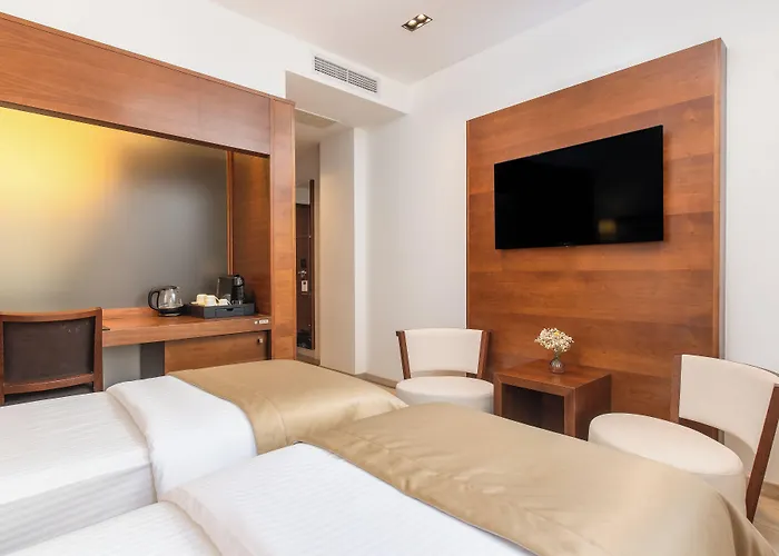 Marmont Heritage Hotel (Adults Only)
